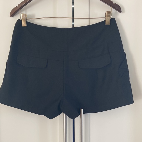 Ryu Pleated Front Black Shorts Size M - Picture 4 of 7